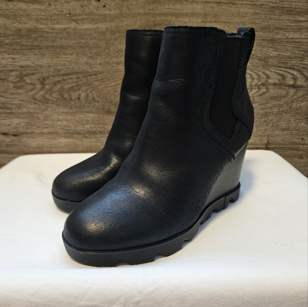 Sorel Joan of Arctic Wedge Chelsea Boot Black
